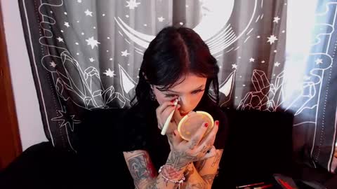 Snapshot of isabella__dark chatting on 2, 1, 2025    online show from 2, 1, 2025