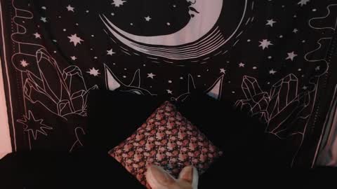 Snapshot of isabella__dark chatting on 12, 1, 2025    online show from 12, 1, 2025