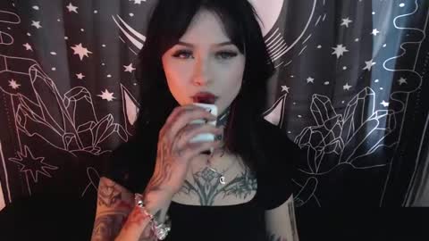 Snapshot of isabella__dark chatting on 16, 1, 2025    online show from 16, 1, 2025