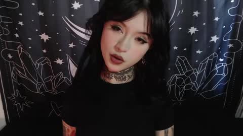 Snapshot of isabella__dark chatting on 21, 1, 2025    online show from 21, 1, 2025