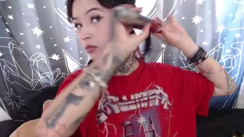 Snapshot of isabella__dark chatting on 24, 1, 2025    online show from 24, 1, 2025