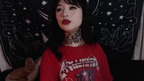 Snapshot of isabella__dark chatting on 24, 1, 2025    online show from 24, 1, 2025