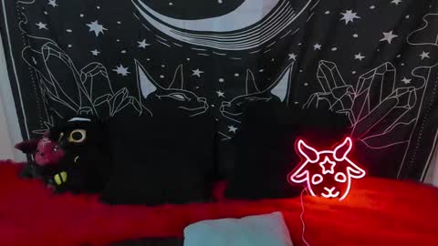 Snapshot of isabella__dark chatting on 12, 2, 2025    online show from 12, 2, 2025