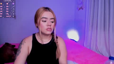 Snapshot of isabella_arias1 chatting on 2, 1, 2025 Isabella Arias online show from 2, 1, 2025