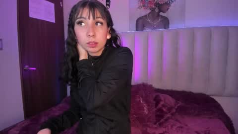 isabella_crofts online show from 19, 12, 2025