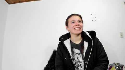 Snapshot of isabella_jaramillo chatting on 13, 10, 2025 isabella_jaramillo online show from 13, 10, 2025