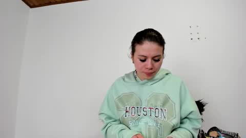 Snapshot of isabella_jaramillo chatting on 29, 10, 2025 isabella_jaramillo online show from 29, 10, 2025