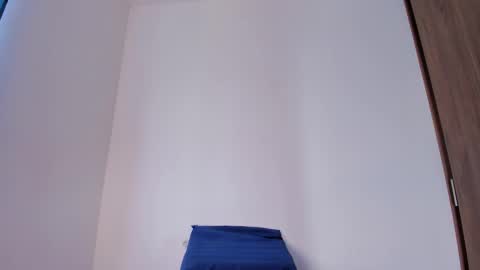  Isabel Lopez online show from 1, 11, 2025