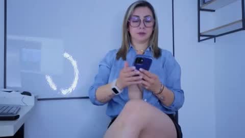 Snapshot of isabella_lt chatting on 19, 2, 2026 online show from 19, 2, 2026