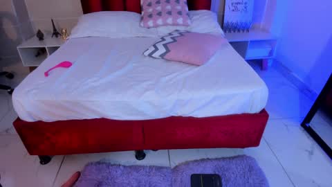 Snapshot of isabella_montez chatting on 4, 1, 2025 isabella montez online show from 4, 1, 2025