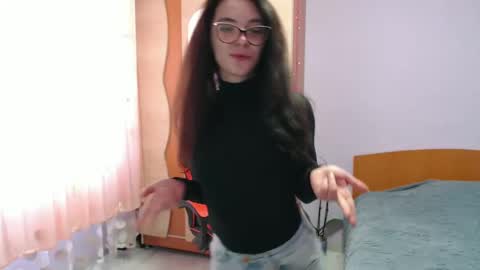 Snapshot of isabella_noir chatting on 18, 2, 2025 Bella online show from 18, 2, 2025