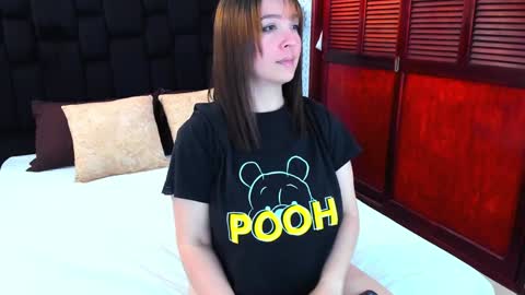 Isabella Your Queen  online show from 8, 2, 2025