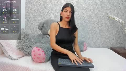 Snapshot of isabella_roberts13 chatting on 3, 2, 2025 isa online show from 3, 2, 2025