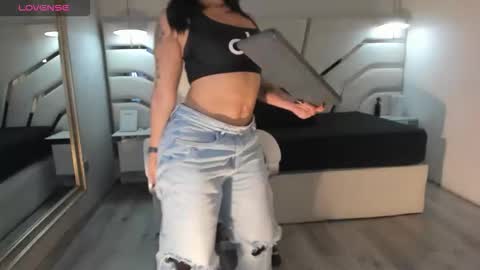 Snapshot of isabella_santamaria chatting on 28, 11, 2025 Isa online show from 28, 11, 2025