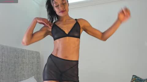 Snapshot of isabella_savina chatting on 14, 11, 2025 Isabella online show from 14, 11, 2025