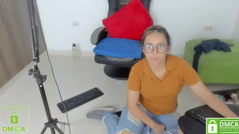 Snapshot of isabella_sweett_ chatting on 13, 12, 2024 Isabella online show from 13, 12, 2024