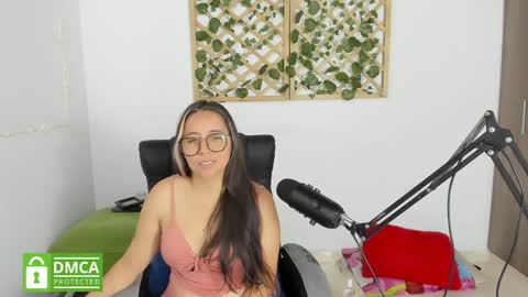Snapshot of isabella_sweett_ chatting on 2, 1, 2025 Isabella online show from 2, 1, 2025