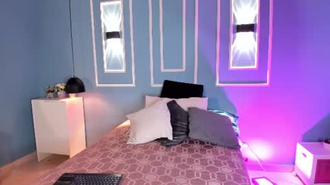 Snapshot of isabella_zc chatting on 19, 6, 2026 isabella zc online show from 19, 6, 2026