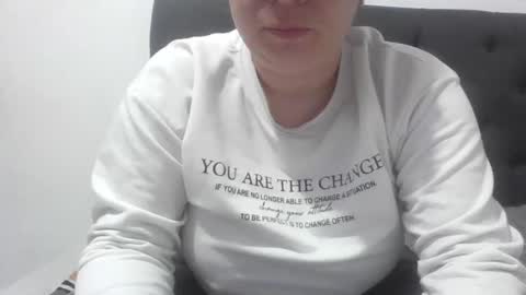 isabellaa_hills_ online show from 15, 11, 2025