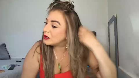 Snapshot of isabellaagarcia chatting on 25, 4, 2026 Isabella online show from 25, 4, 2026