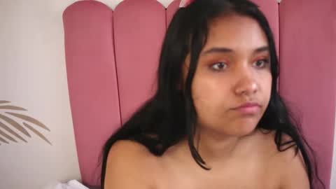 Snapshot of isabelle_lane chatting on 31, 10, 2025 online show from 31, 10, 2025