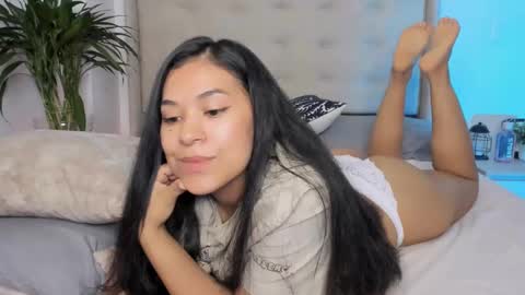 Isabelle Diaz online show from 11, 2, 2025