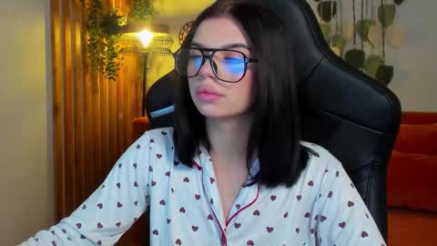 isabellevale online show from 9, 10, 2025