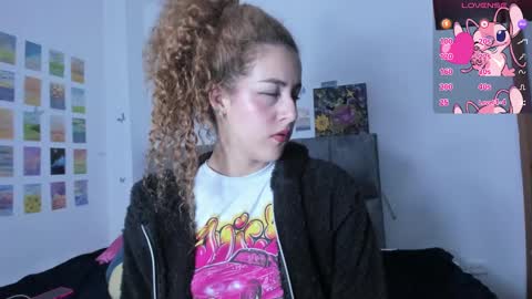 Isabela  online show from 7, 3, 2025