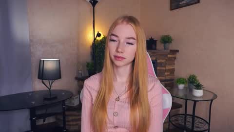 Snapshot of isauralindamood chatting on 26, 11, 2025 Ramonita online show from 26, 11, 2025