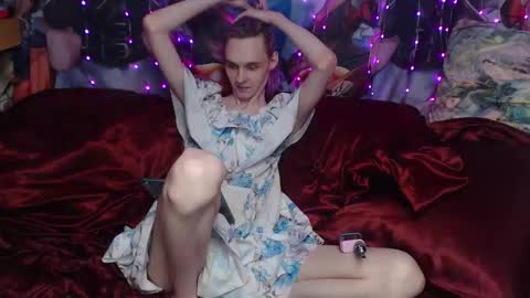 Snapshot of iselestias chatting on 3, 10, 2025 Sele online show from 3, 10, 2025