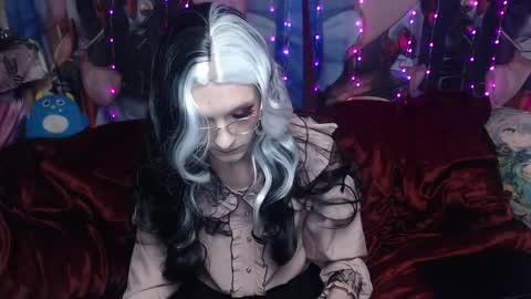 Snapshot of iselestias chatting on 11, 11, 2025 Sele online show from 11, 11, 2025