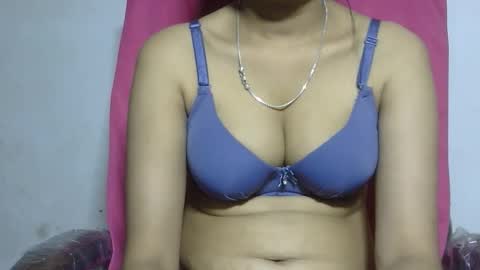 Snapshot of ishika_ishu chatting on 14, 5, 2026 ishika_ishu online show from 14, 5, 2026