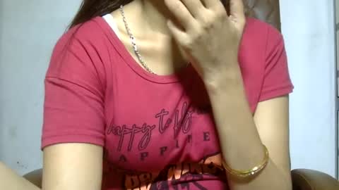 Snapshot of ishika_ishu chatting on 17, 6, 2026 ishika_ishu online show from 17, 6, 2026