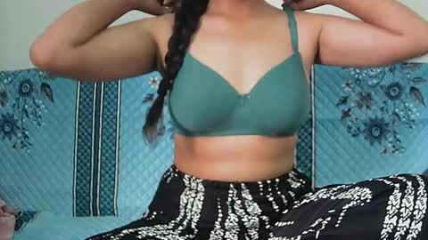Snapshot of ishika_singh_ chatting on 30, 6, 2026 ishika_singh_ online show from 30, 6, 2026