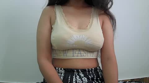 Snapshot of ishika_singh_ chatting on 13, 7, 2026 ishika_singh_ online show from 13, 7, 2026