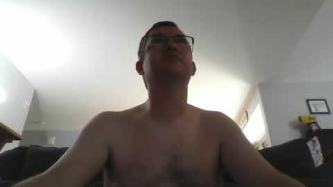 ishootwiththishand online show from 17, 5, 2026