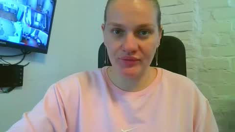 isingle_mom online show from 24, 9, 2025