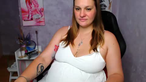 Snapshot of isingle_mom chatting on 15, 7, 2026 isingle_mom online show from 15, 7, 2026
