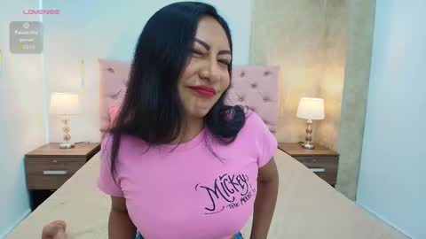 Isis Choi online show from 4, 3, 2026