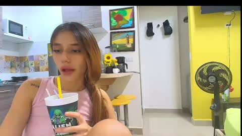 Snapshot of isis_pink chatting on 14, 6, 2026 Alaya online show from 14, 6, 2026