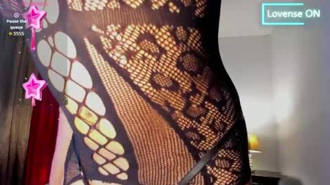 isis_shine online show from 6, 4, 2026