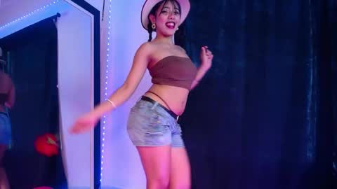 isis_valen online show from 17, 12, 2025