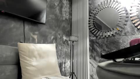 Isis online show from 20, 9, 2025