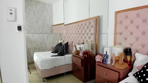 Vanessa online show from 24, 2, 2025