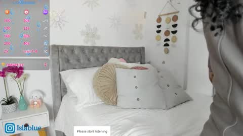 Snapshot of islaa_bluee chatting on 5, 6, 2026 Isla Blue online show from 5, 6, 2026