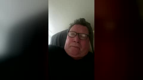 island625103 online show from 18, 1, 2026