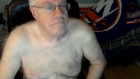 Snapshot of islesman22 chatting on 17, 5, 2026 islesman22 online show from 17, 5, 2026