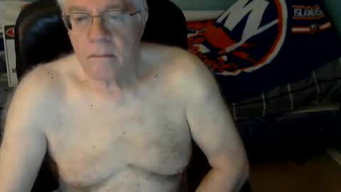 Snapshot of islesman22 chatting on 8, 6, 2026 islesman22 online show from 8, 6, 2026