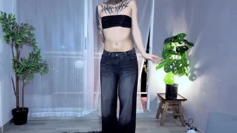 Julyane online show from 16, 9, 2025