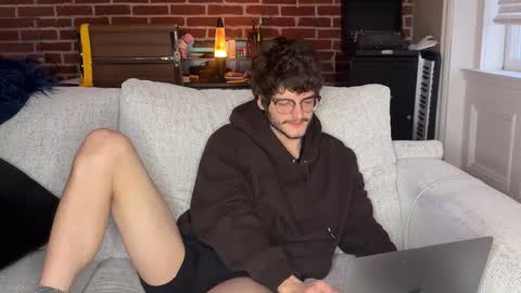 Snapshot of isocialmedia chatting on 3, 2, 2026 isocialmedia online show from 3, 2, 2026